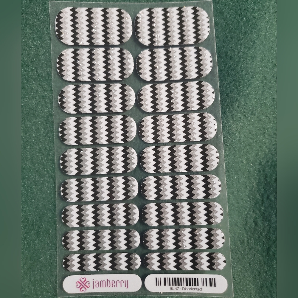 Bundle 4 FREE!! Jamberry Nail Wrap Disoriented